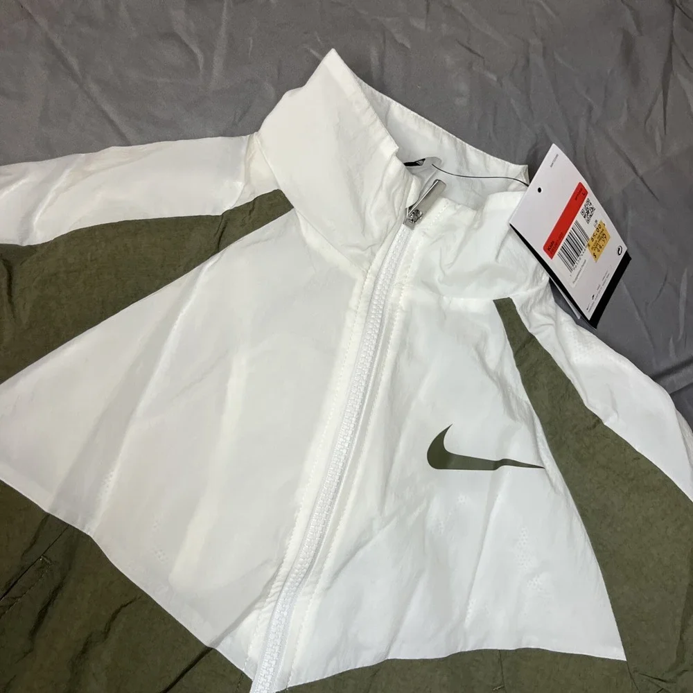 Nike kids sportswear